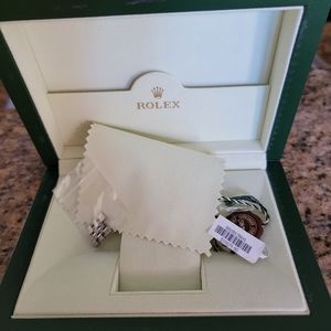Green Rolex box with extra cuff links